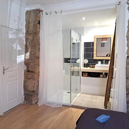 Bed & Breakfast Privee Independante Dans Maison Neffies