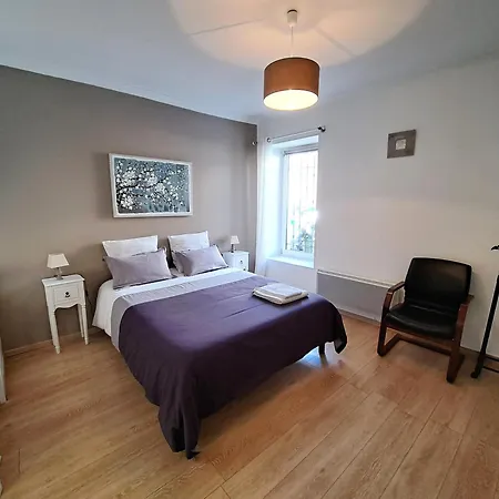 Privee Independante Dans Maison Bed & Breakfast Neffies