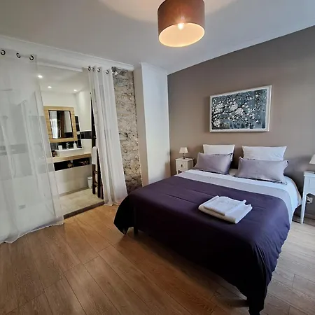 Privee Independante Dans Maison Bed & Breakfast